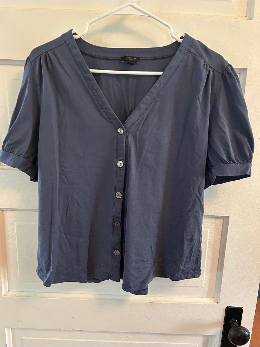 Ann Taylor Fsctory Relaxed V-Neck Button Front Top in Slate Blue Sz L